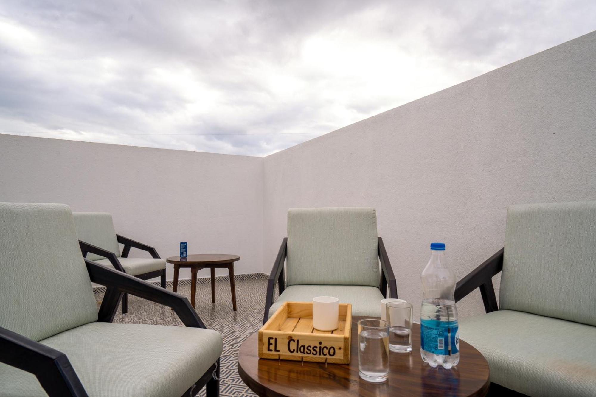 Hotel El Classico Rajkot Exterior foto